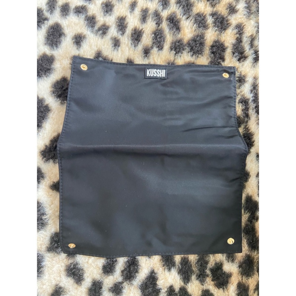 NEW! Kusshi Signature Make Up Bag Satin Black Fabric with Leopard - Picture 13 of 13